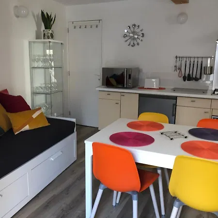 La Maisonnette Auvergnate 住宿加早餐酒店 Vertaizon